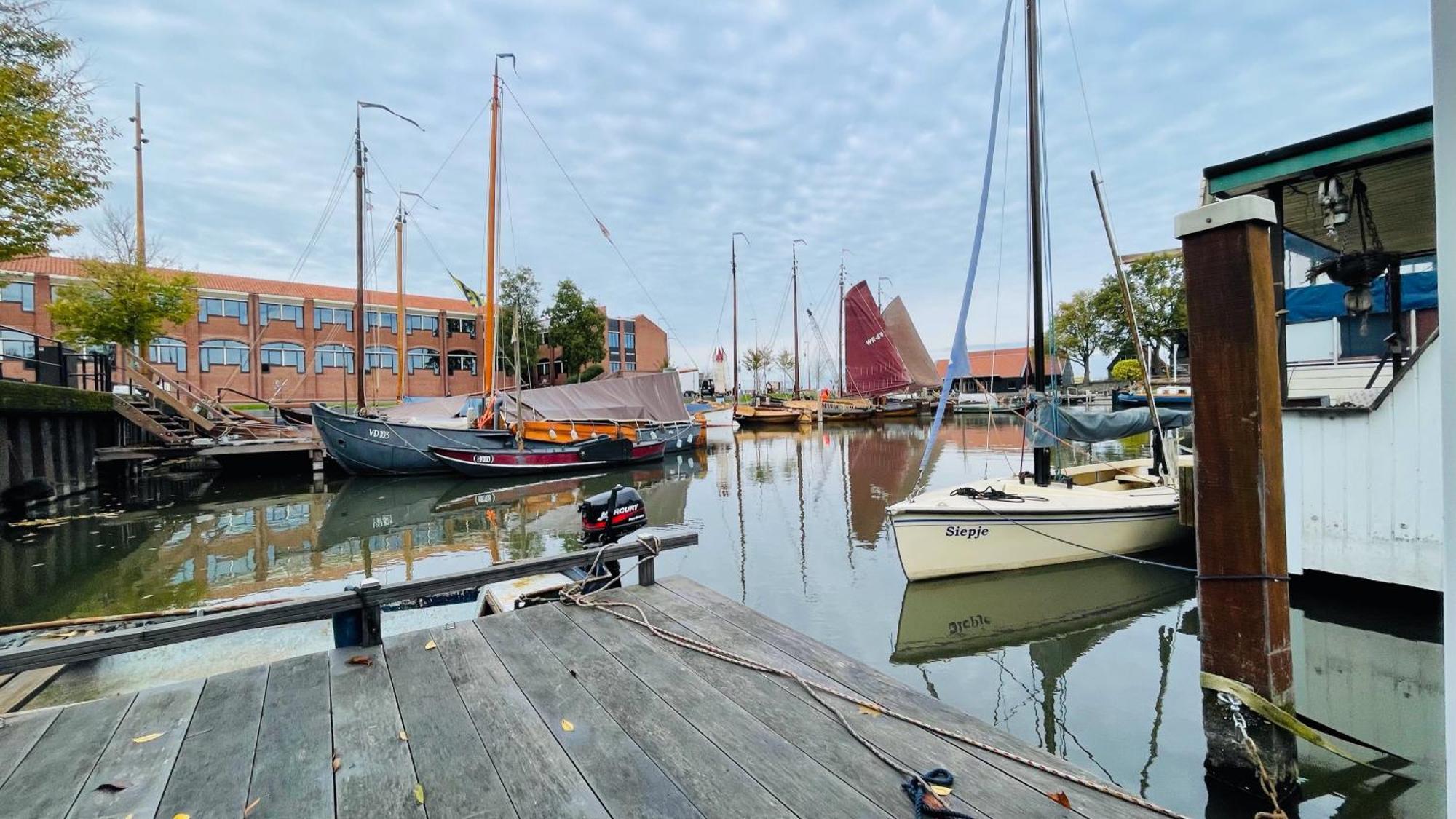 Hotel Woonboot 4 Harderwijk Esterno foto